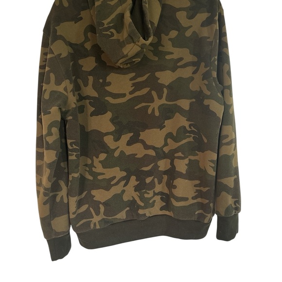 Galaxy By Harvic Camouflage Hoodie with Red Details - Picture 4 of 5